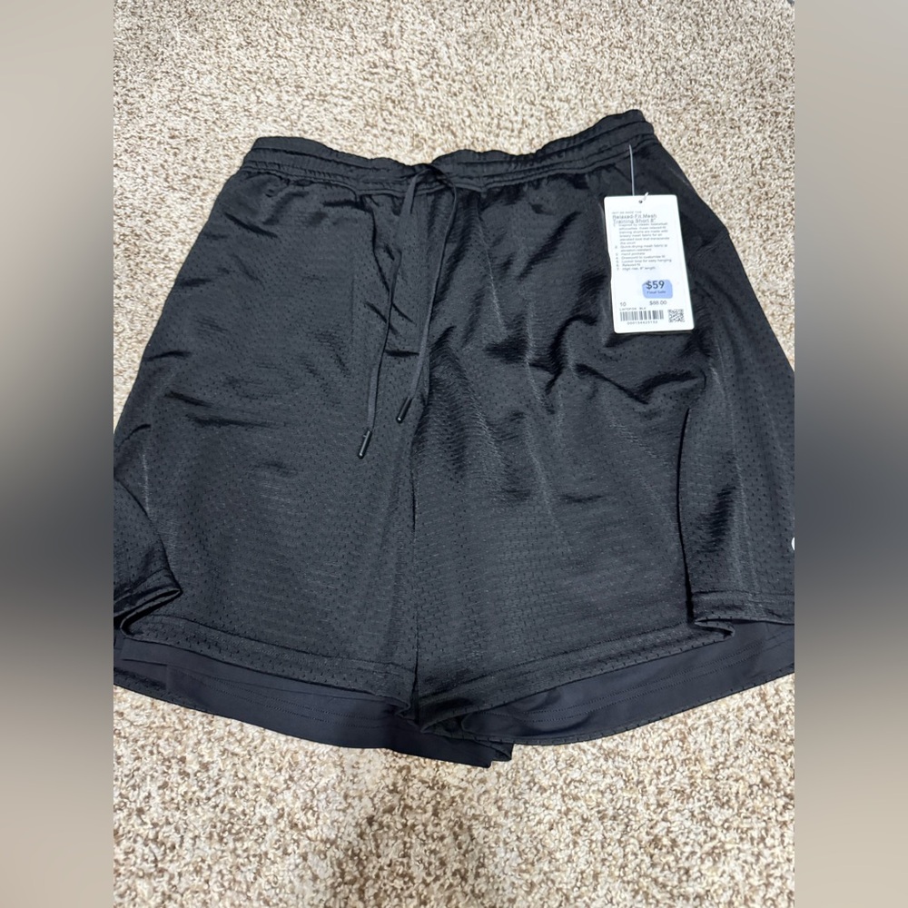 Lululemon mesh fit training shorts black size 10 NWT